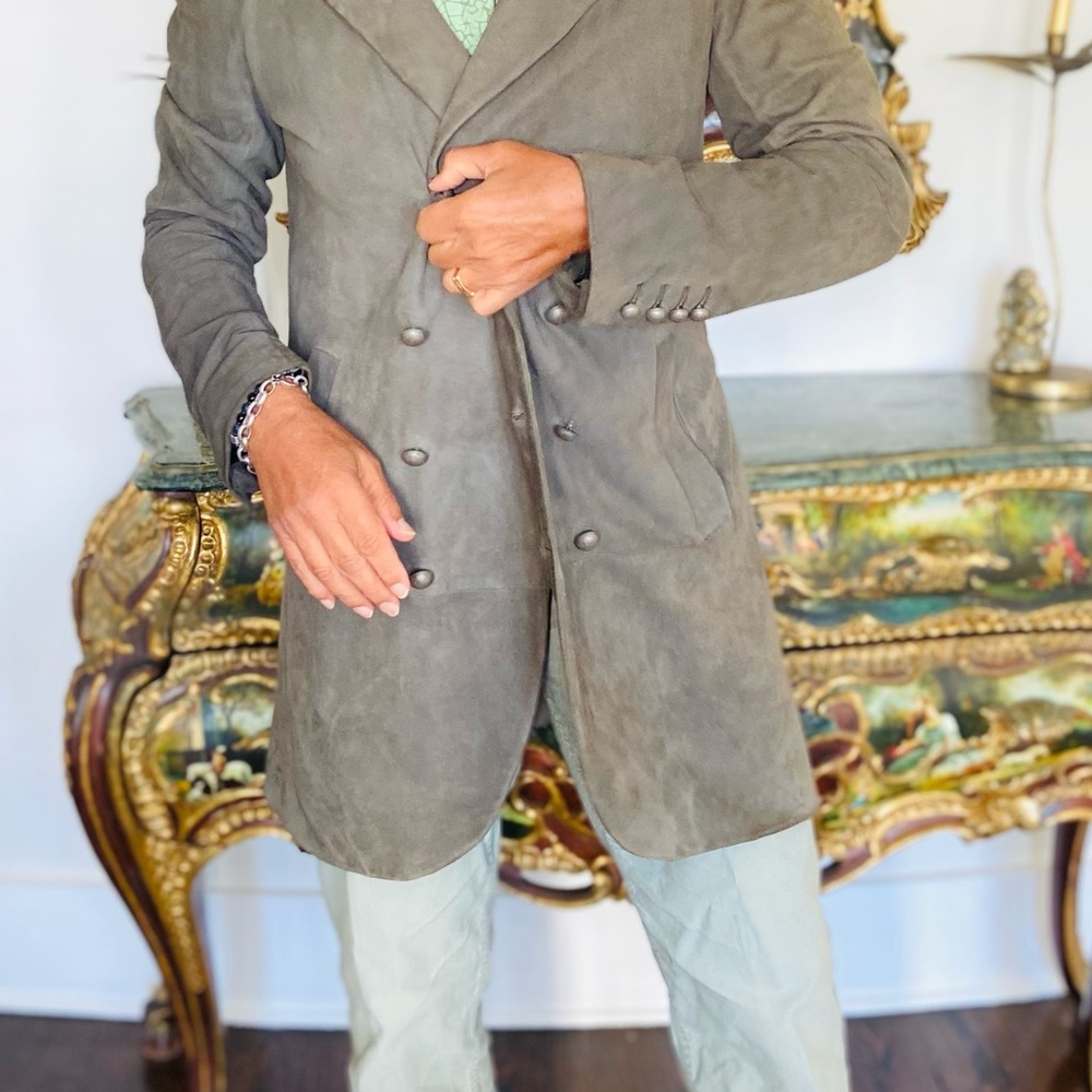 Varvatos 3/4 length 100% suede coat. Barely used. Non smoking household - Picture 3 of 17